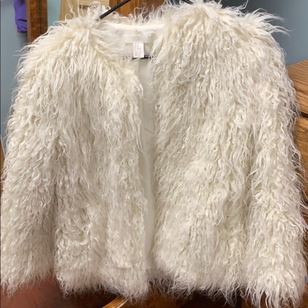 White fur coat!!